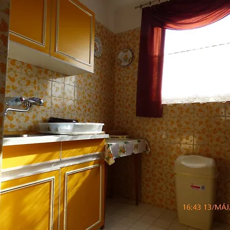 公寓 Fabian Apartman-haz Szántód