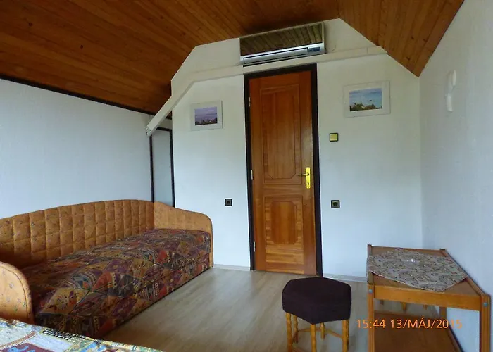 Fabian Apartman-haz 公寓 *